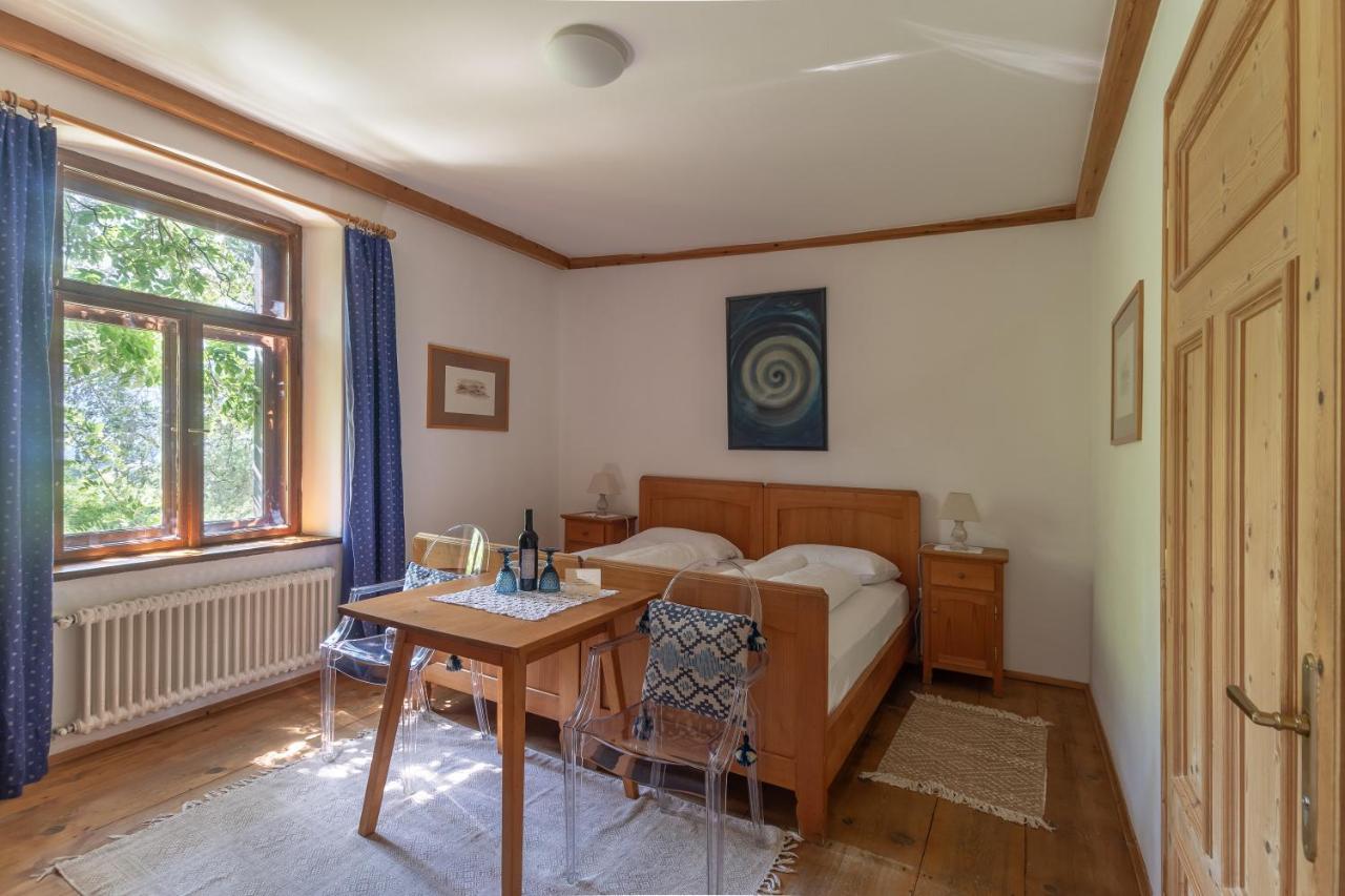 Schloss-Castel Pienzenau - Guestrooms & Apartments - B&B-Hotel & Restaurant Merano Exterior photo