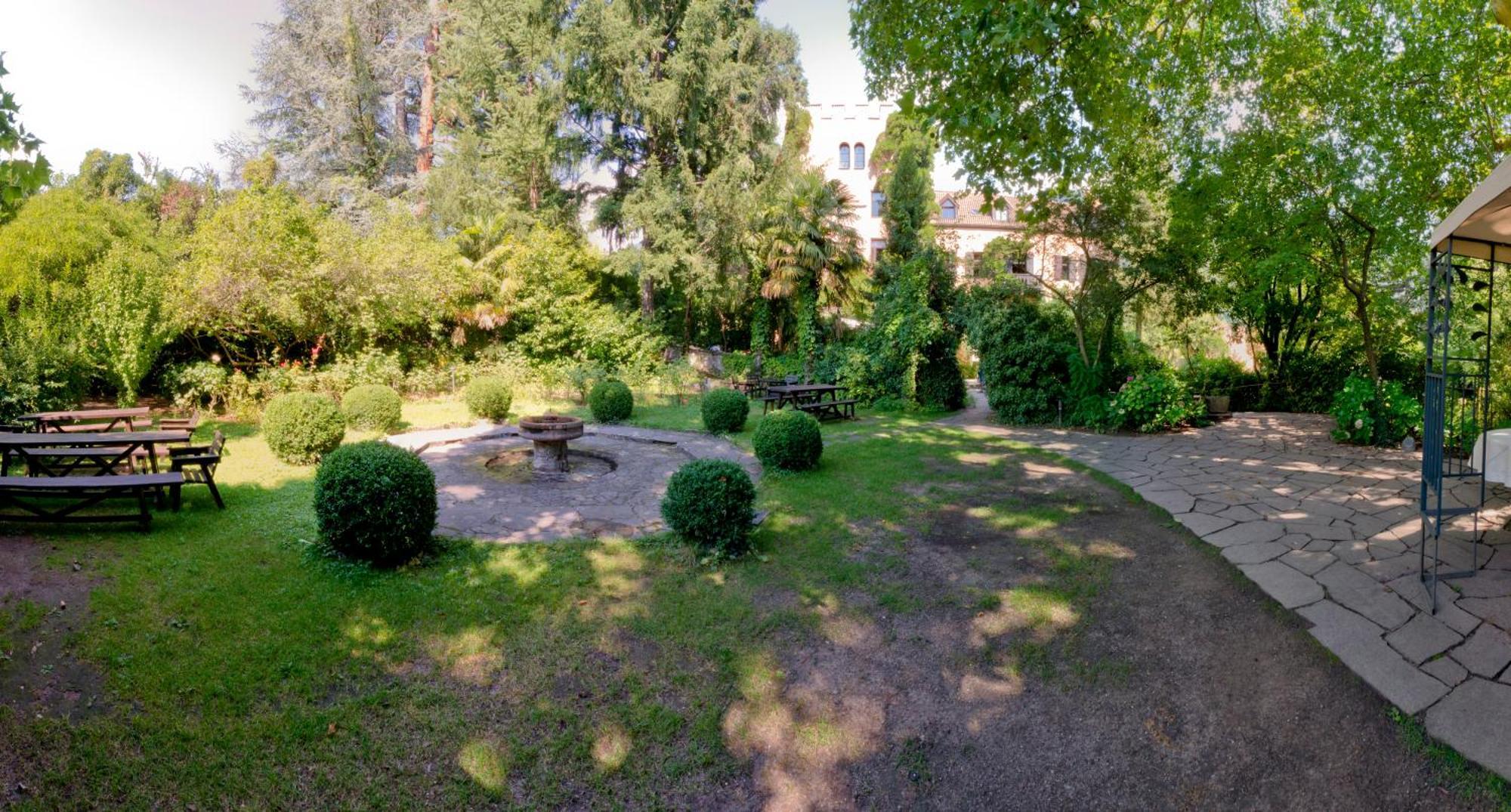 Schloss-Castel Pienzenau - Guestrooms & Apartments - B&B-Hotel & Restaurant Merano Exterior photo
